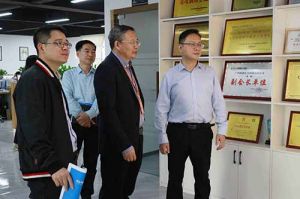 热烈欢迎市政府秘书长林兢一行莅临买角球集团官网买角球集团官网买角球集团官网买角球集团官网首页-买角球(中国)-买角球(中国)
集团广西公司考察指导